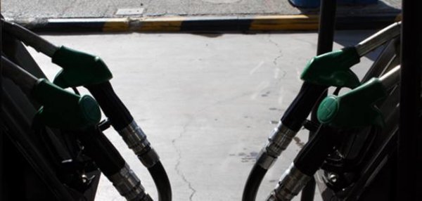 Από 1,617 €/lt έως 1,788 €/lt η αμόλυβδη