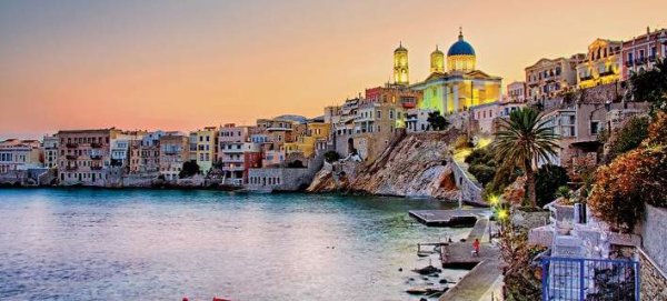 Το ελληνικό νησί με προσβάσιμες παραλίες και δωρεάν δημοτικές ομπρέλες για όλους