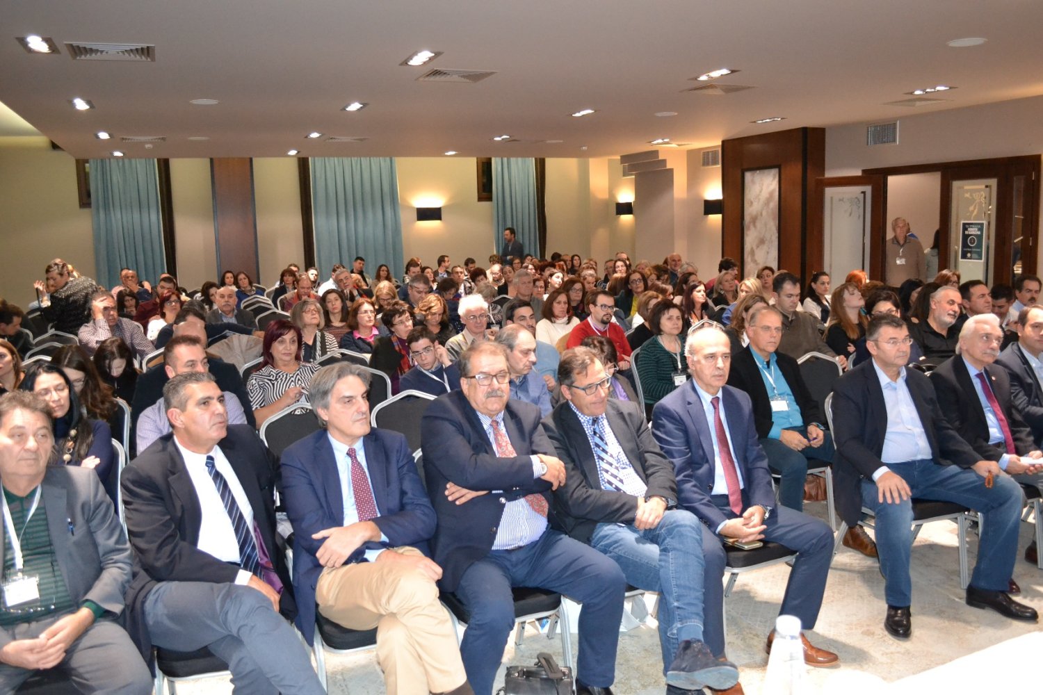 Συνεδριο Φαρμακοποιων (2)