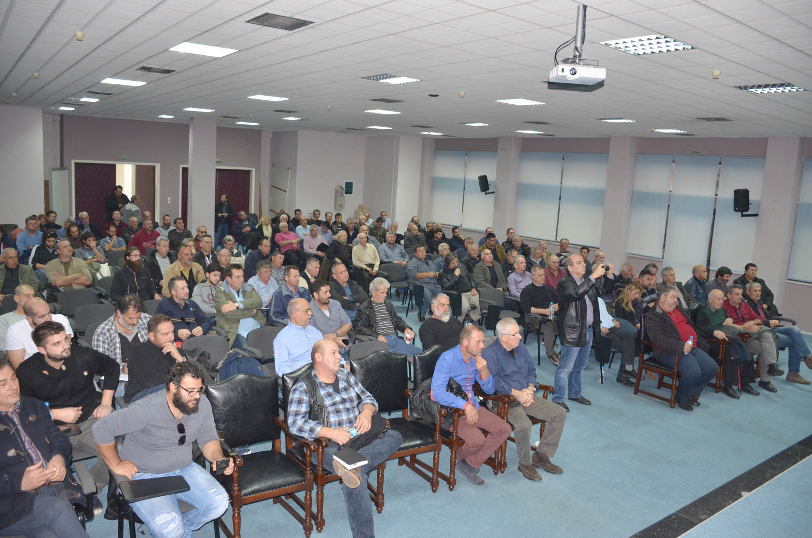 ΑΓΡΟΤΕΣ ΔΕΥΑΛ (3)