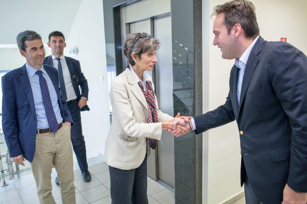 H Bretanh Presbhs 3enagh8hke Stis Egkatastaseis Ths Olympos Larissanet Gr