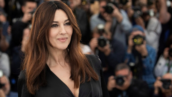 Μόνικα Μπελούτσι: Η ανάρτησή της με ελληνικό τραγούδι που έγινε viral