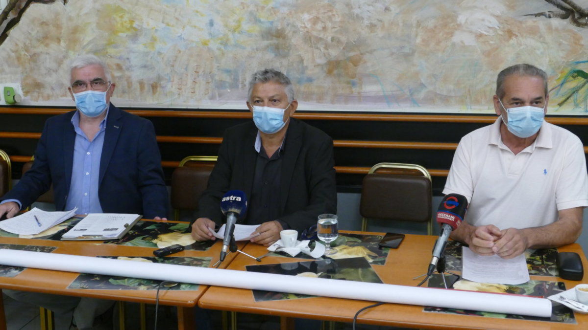 Από αριστερά οι κ.κ. Γ. Καριπίδης, Β. Ζωγράφος και Χρ. Τσιόπας
