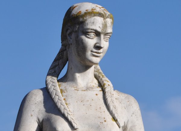 Ο γλύπτης Νικόλας και τα υπαίθρια γλυπτά έργα του στη Λάρισα