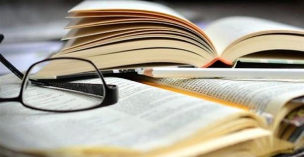 Η ποιήτρια και ο συγγραφέας (Δυο αξιόλογοι Δημιουργοί)