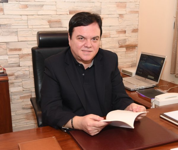 Παρουσίαση του βιβλίου «Ρυτίδες στον καφέ» του Δημήτρη Π. Κρανιώτη στη Λάρισα