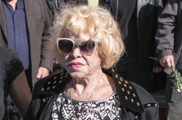 Ένας χρόνος χωρίς την Καίτη Γκρέϋ-Οι σχέσεις ζωής, ο θάνατος στα 100 και η διαμάχη για τη διαθήκη της