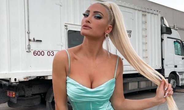 Χαμός στα σχόλια σε βίντεο της Ιωάννας Τούνη για επίδειξη χρημάτων – «Μας έπρηξες, φτάνει πια»