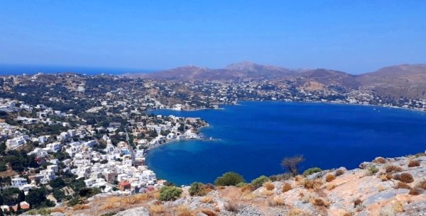 Απόλυτη ηρεμία, καλό φαγητό, κανονικές τιμές: Στο πιο αληθινό νησί που θυμίζει άλλες εποχές γλιτώνεις πάνω από 400€ την εβδομάδα