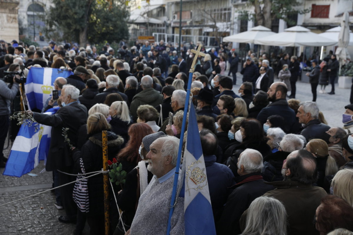 Στο Παρεκκλήσι της Μητρόπολης Αθηνών η σορός η του τέως βασιλιά Κωνσταντίνου, προκειμένου να εκτεθεί σε λαϊκό προσκύνημα, Δευτέρα 16 Ιανουαρίου 2023.
(ΓΙΩΡΓΟΣ ΚΟΝΤΑΡΙΝΗΣ/EUROKINISSI)