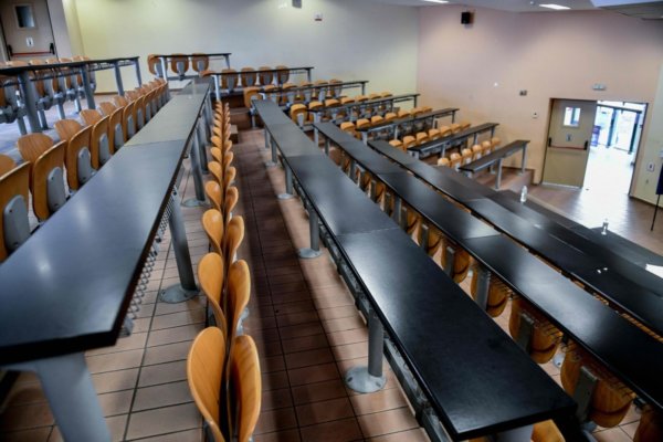 Διαγραφές αιώνιων φοιτητών: Οι πρώτες λίστες βγήκαν, σχεδόν 300.000 θα δουν την πόρτα εξόδου αλλά όλα είναι «ανοιχτά» – Η κατάσταση στο Πανεπιστήμιο Θεσσαλίας