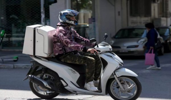 Εκπαιδευτικό σεμινάριο ΚΑΡΠΑ για τους διανομείς στη Λάρισα
