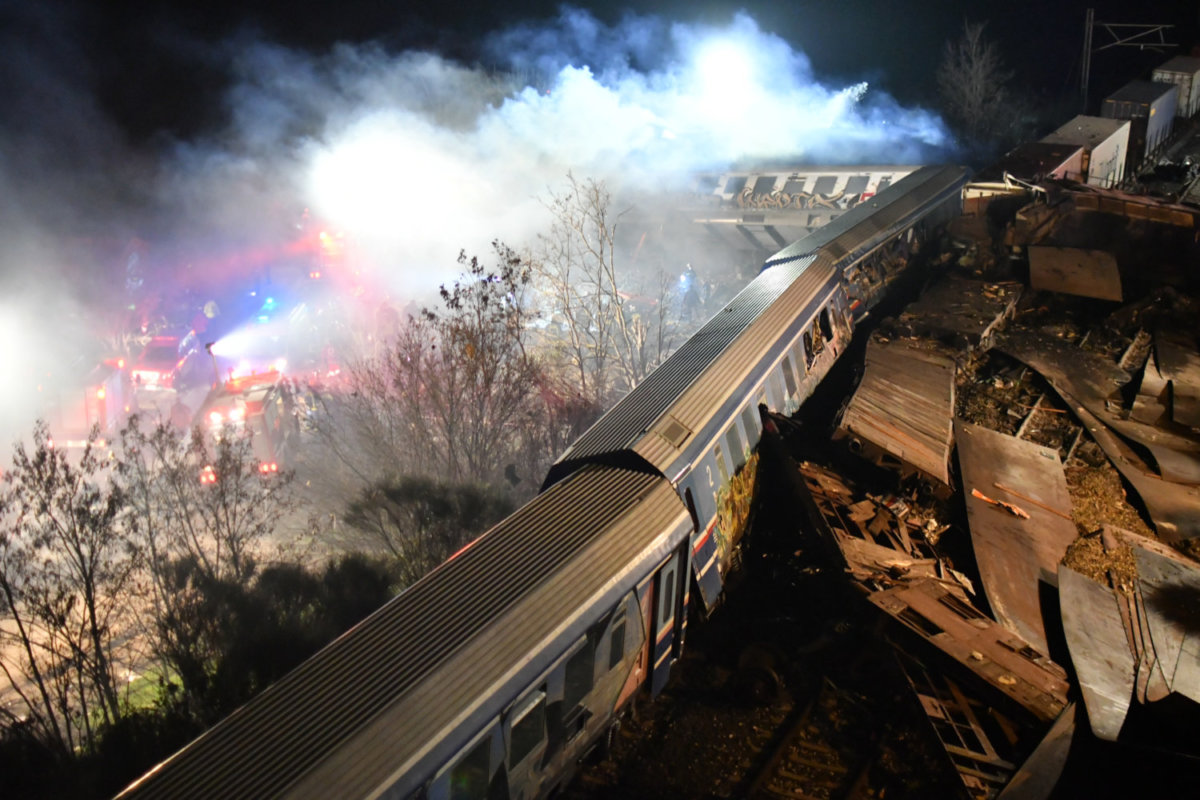 Από την σιδηροδρομική τραγωδία των Τεμπών Φωτ. larissanet