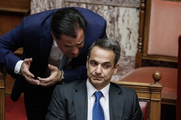 Επιδόματα και σουγιάδες… Γράφει ο Άκυς Μητσούλης