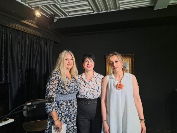 Λάρισα: Παρουσιάστηκε η πρώτη ποιητική συλλογή της Μαρίας Παναγή (φωτ. & βίντεο)