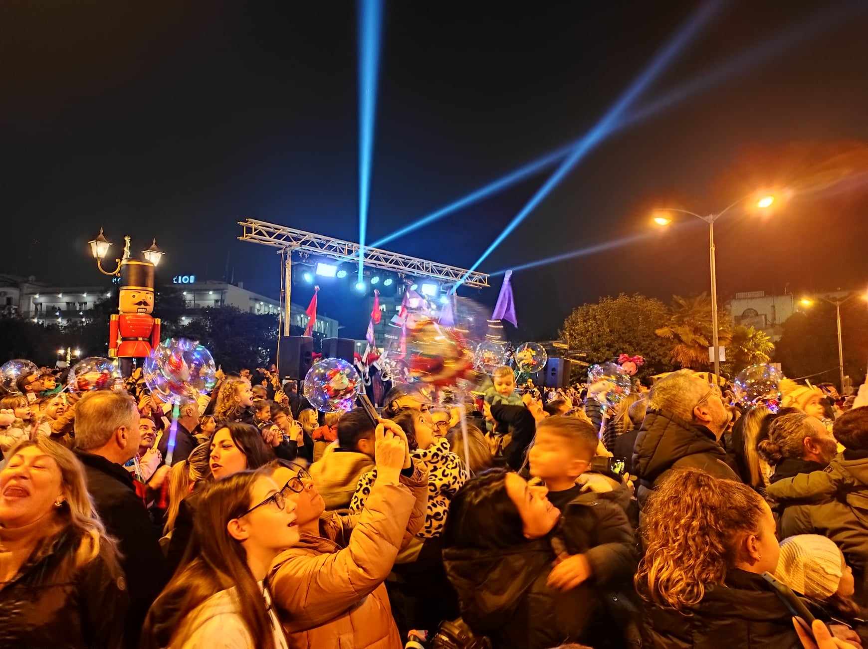 202311221959240207 | Lamianow.gr