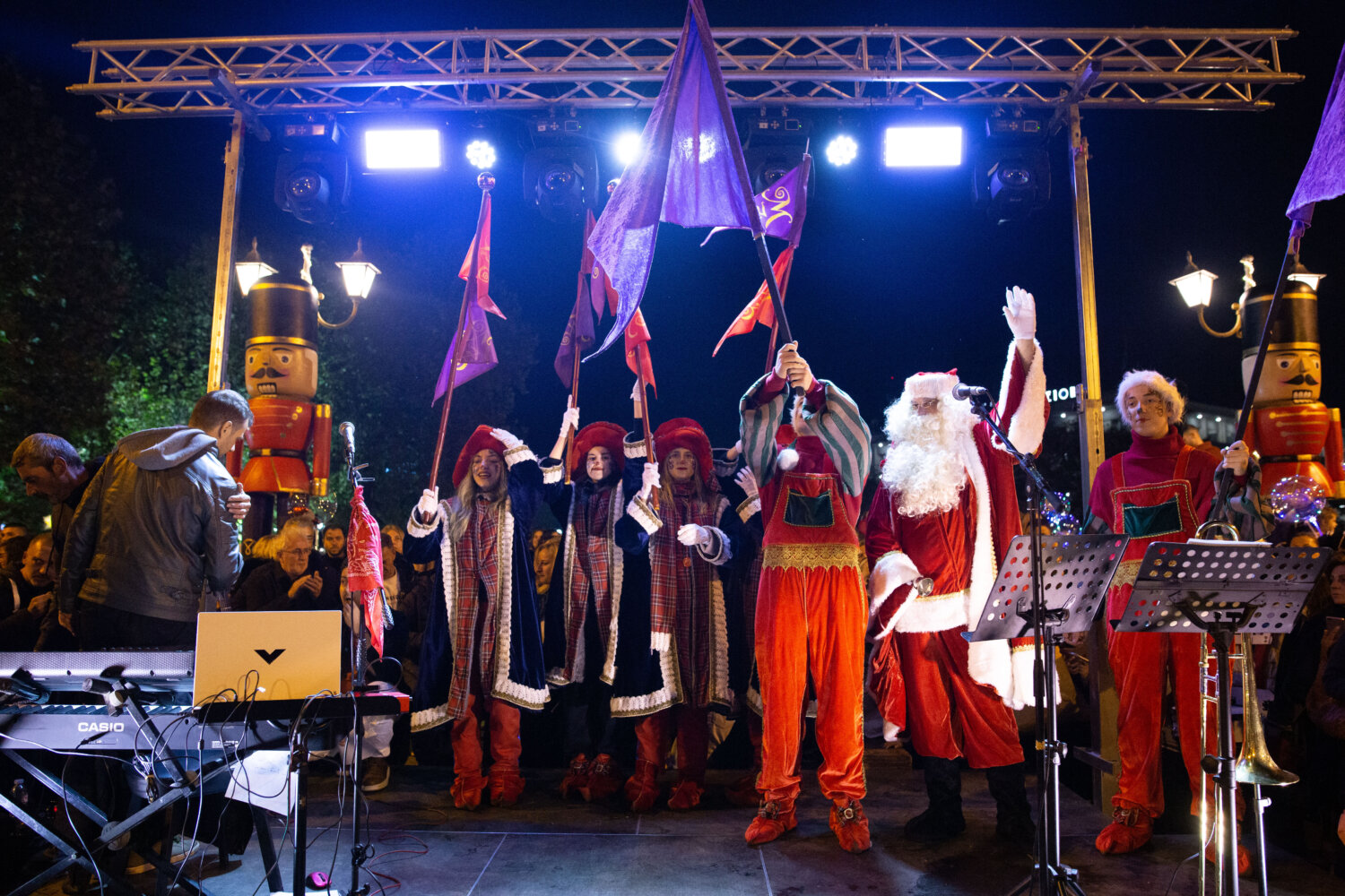 202311221959412016 | Lamianow.gr