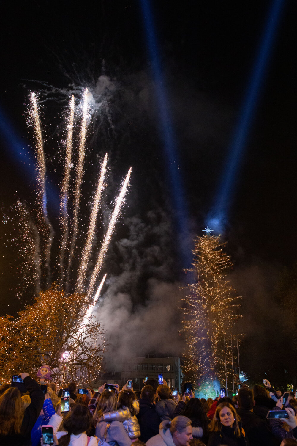 202311221959443152 | Lamianow.gr