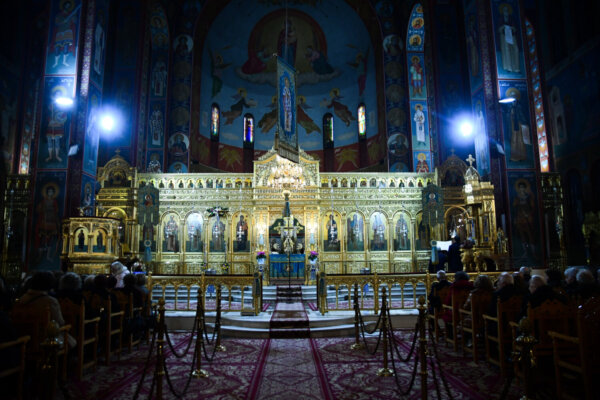 Τέσσερις Ακολουθίες του Ακάθιστου Ύμνου σήμερα στον Ιερό Ναό Αγίου Νικολάου Λαρίσης