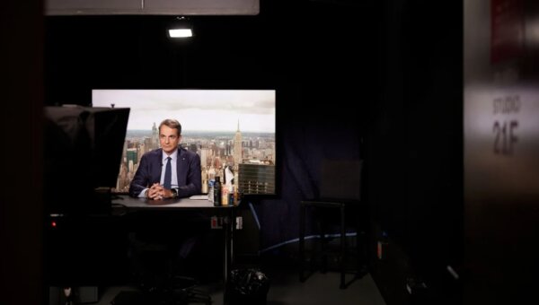 Το παραμύθι της εξουσίας… Γράφει ο Άκυς Μητσούλης