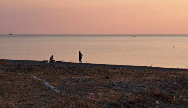 Λάρισα: Η πρώτη βουτιά με την ανατολή του ήλιου… (φωτ.)