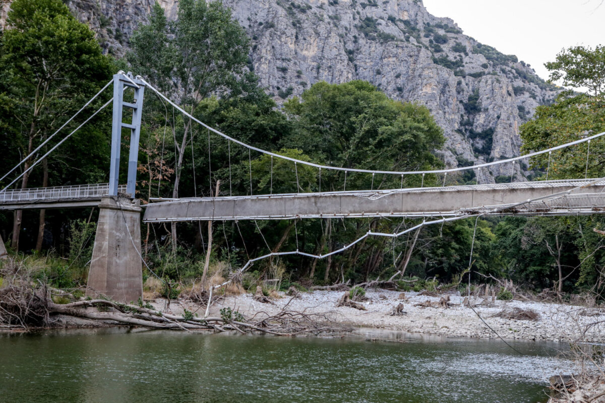 Η γέφυρα στην Α΄για Παρασκευή στα Τέμπη, κατεστραμμένη απο τη κακοκαιρία Daniel. Δευτέρα 19 Αυγούστου 2024 (EUROKINISSI)