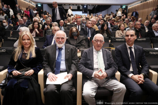 Ο Nικήτας Κακλαμάνης σε εκδήλωση της Ελληνικής Αντικαρκινικής Εταιρείας