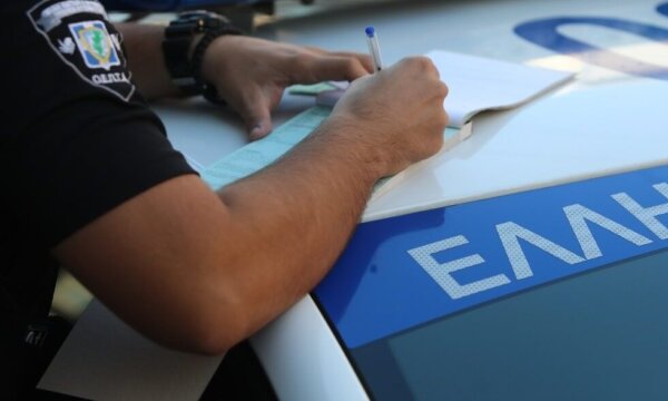 Η συσκευή που απαγορεύεται να έχεις μέσα στο αυτοκίνητο και φέρνει πρόστιμο 2.000 ευρώ
