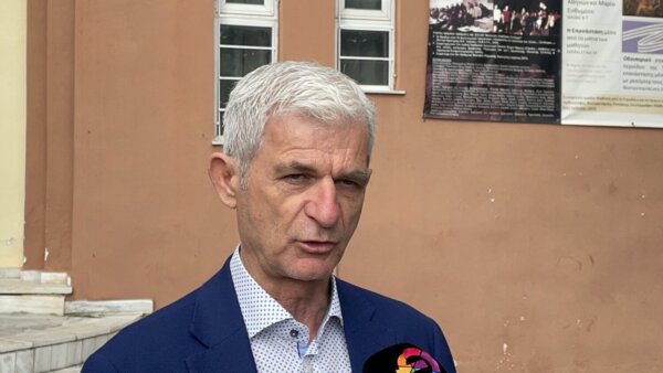 Μήνυμα αν. διευθυντή Δευτεροβάθμιας Εκπαίδευσης Λάρισας για την εορτή των Τριών Ιεραρχών