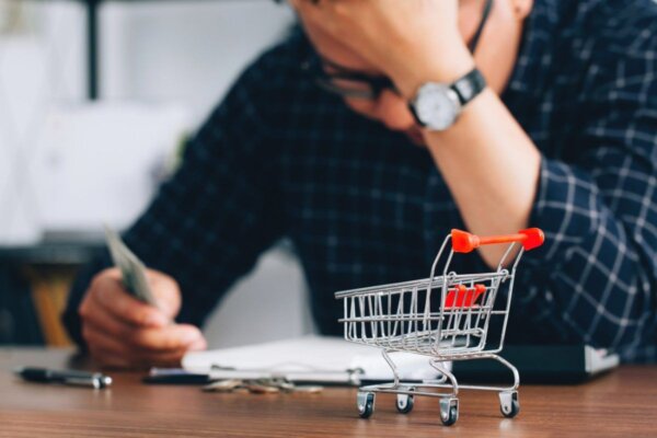 Τρία σενάρια για την νέα κρίση που απειλεί το λιανεμπόριο – Η ΕΣΕΕ εκτιμά το νέο εύρος της ζημιάς