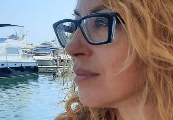 Αριστέα Τσάντζου: «Η “Ουρανία” ως αφορμή να προβληματιστούμε για την αξία της ζωής, του χρόνου, της στιγμής»