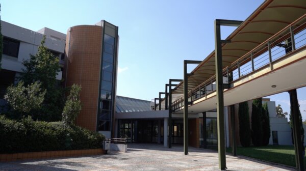 Τρισάγιο στη μνήμη των δωρητών σώματος από το Εργαστήριο Ανατομίας της Ιατρικής Σχολής του Πανεπιστημίου Θεσσαλίας