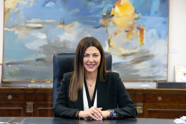 Με Σοφία Ζαχαράκη…