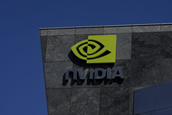 Nvidia: Απαντά στην Κίνα ότι δεν υπάρχουν «κρυφές πύλες» στα τσιπ της