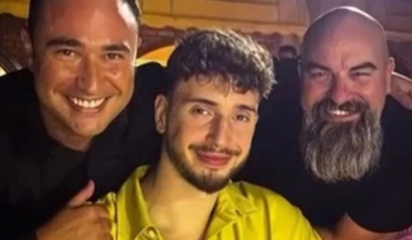 «Τώρα θα σε φτιάξω πουλάκι μου»: Όσα έγιναν με τον Αλπερέν Σενγκούν σε ελληνική ταβέρνα