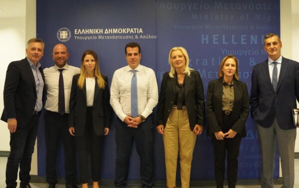 Τι είπε η Ρένα με Πλεύρη για τη νόμιμη μετανάστευση