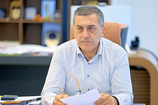Δ. Κουρέτας για ευλογιά: «Το lockdown θα χειροτερέψει τα πράγματα – Να ζητηθεί βοήθεια από τον ευρωπαϊκό μηχανισμό» (βίντεο)