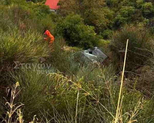 Απεγκλωβισμός ατόμου μετά από πτώση αυτοκινήτου σε χαράδρα 100 μέτρων στην Μεγάλη Κερασιά Καλαμπάκας