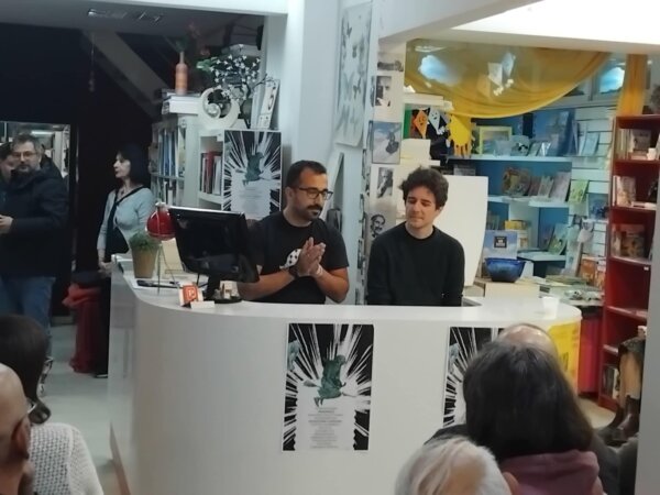 Στο βιβλιοπωλείο Prosperus ο Χρυσόστομος Τσαπραΐλης (φωτ.)