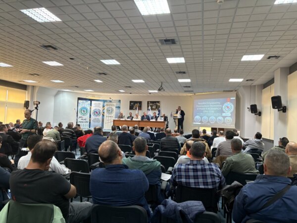 Λάρισα: Αντιπροσωπεία του ΚΚΕ στην Ημερίδα της Πανελλήνιας Ομοσπονδίας Ενώσεων Στρατιωτικών (φωτ.)