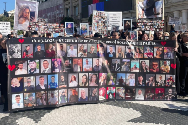 Χιλιάδες πολίτες στα Σκόπια ζητούν δικαιοσύνη για την τραγωδία στο Κότσανι με 63 θύματα