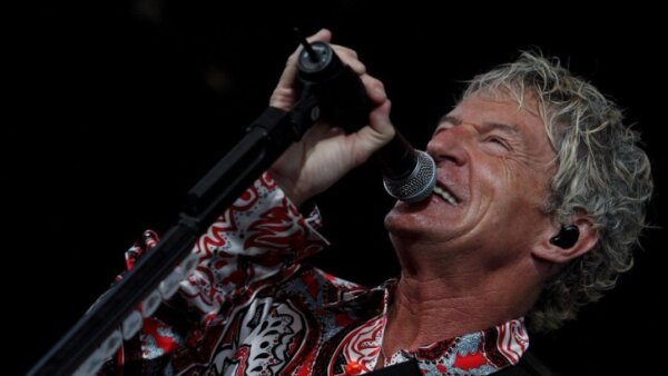 Μέλη εμβληματικών ροκ συγκροτημάτων ενώνονται σε supergroup για καλό σκοπό