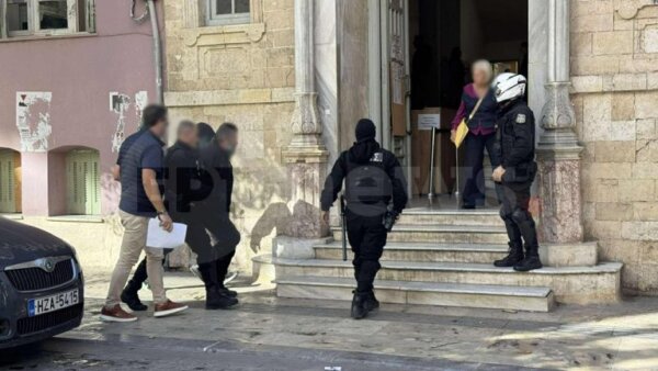 Κρατείται ο αδελφός της 56χρονης που σκοτώθηκε στα Βορίζια