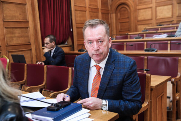 Κόκκαλης: Οι αγρότες απλήρωτοι για μήνες, η κυβέρνηση απαντά με υπεκφυγές