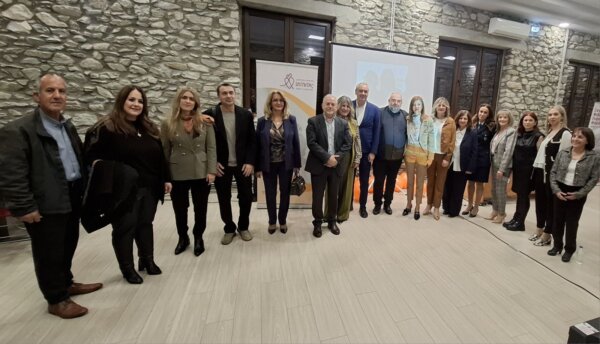 «Η έμφυλη βία μας αφορά όλους» – Ισχυρό μήνυμα από τον Δήμο Ελασσόνας (φωτ.)