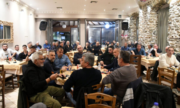 «Όλος ο Δήμος Αγιάς την Κυριακή στον κόμβο της Νίκαιας»- Κάλεσμα μαζικής συμμετοχής στο μπλόκο της Εθνικής Οδού