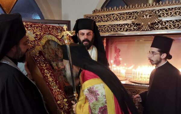 Η δίζωνη εικόνα της Υπεραγίας Θεοτόκου στον Ι.Ν. Αγίου Νικολάου Φαρσάλων (φωτ.)