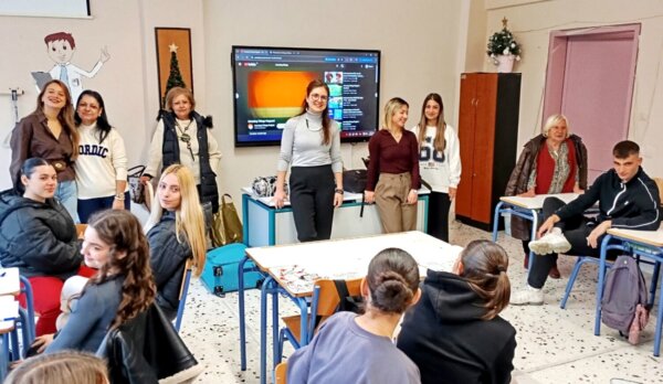 Το ΕΠΑΛ Τυρνάβου τίμησε την Ημέρα Ατόμων με Αναπηρία – Εικόνες από τις δράσεις