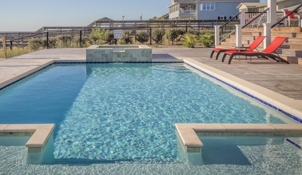 Κανείς ιδιοκτήτης δεν μένει εκεί: Τι είναι το «Κινέζικο χωριό» της Κρήτης με τα υπερπολυτελή σπίτια που όλα έχουν πισίνα