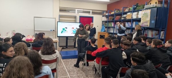 Προσφορά ζωής στο 2ο Γυμνάσιο Τυρνάβου – Εκπαίδευση σε Πρώτες Βοήθειες για μαθητές και εκπαιδευτικούς (φωτ.)